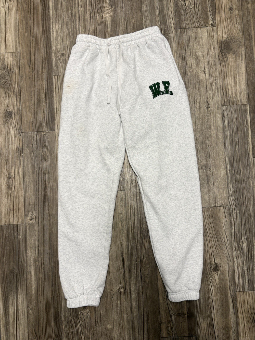 White Fox Boutique Gray Sweatpants Women's Small Logo Tapered Jogger Sweats